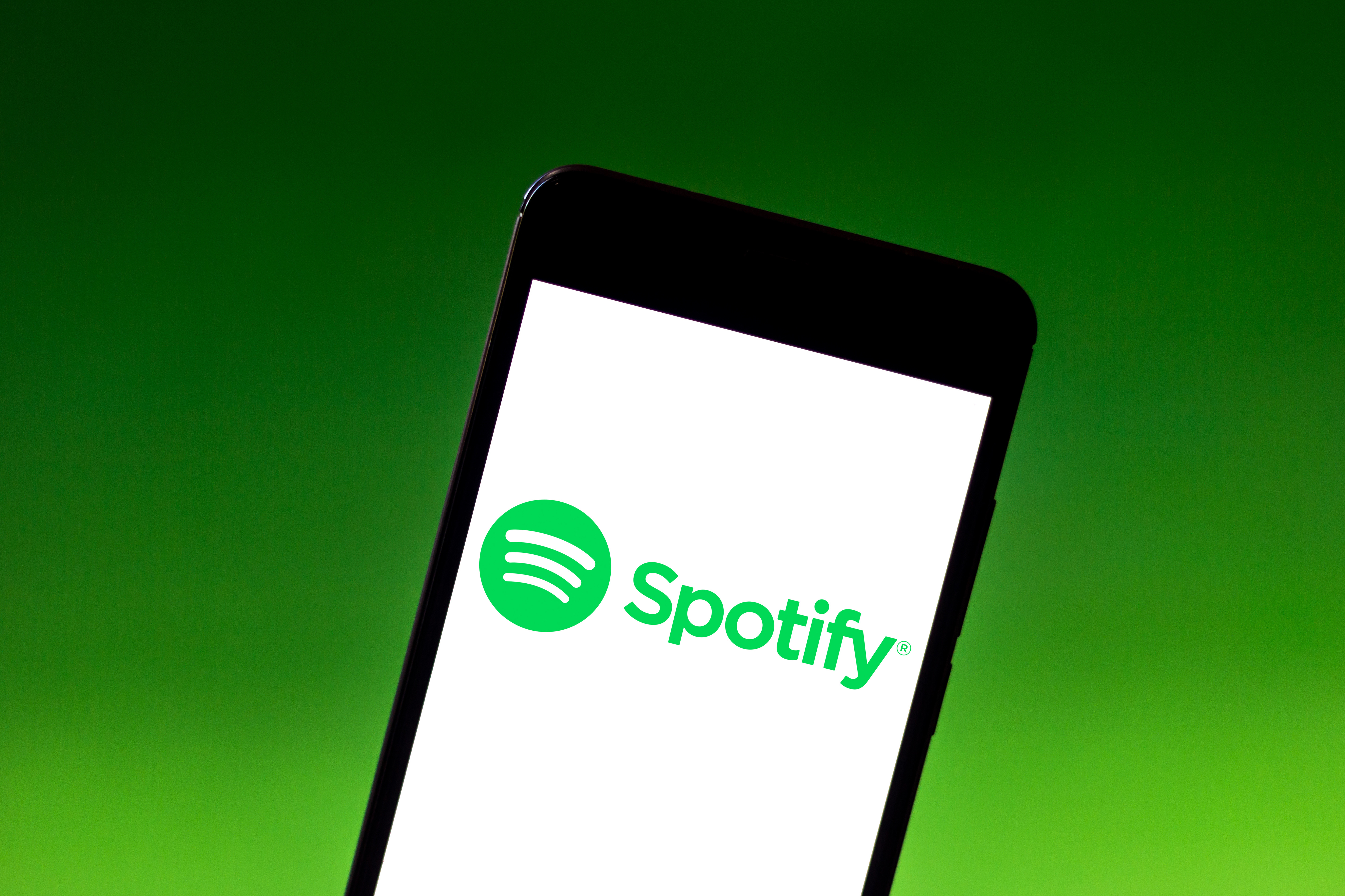 K Pop Fans Drohen Mit Spotify Kundigung Nachdem Ihre Lieblingslieder Entfernt Wurden