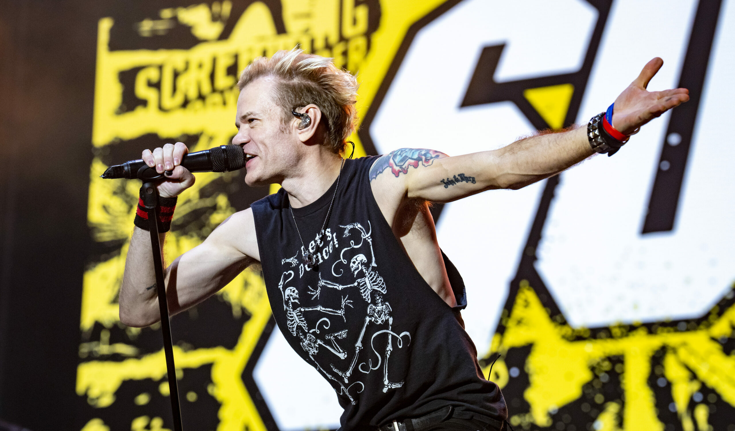 Deryck Whibley Sänger von Sum 41 beim „I-Days Festival“ 2024