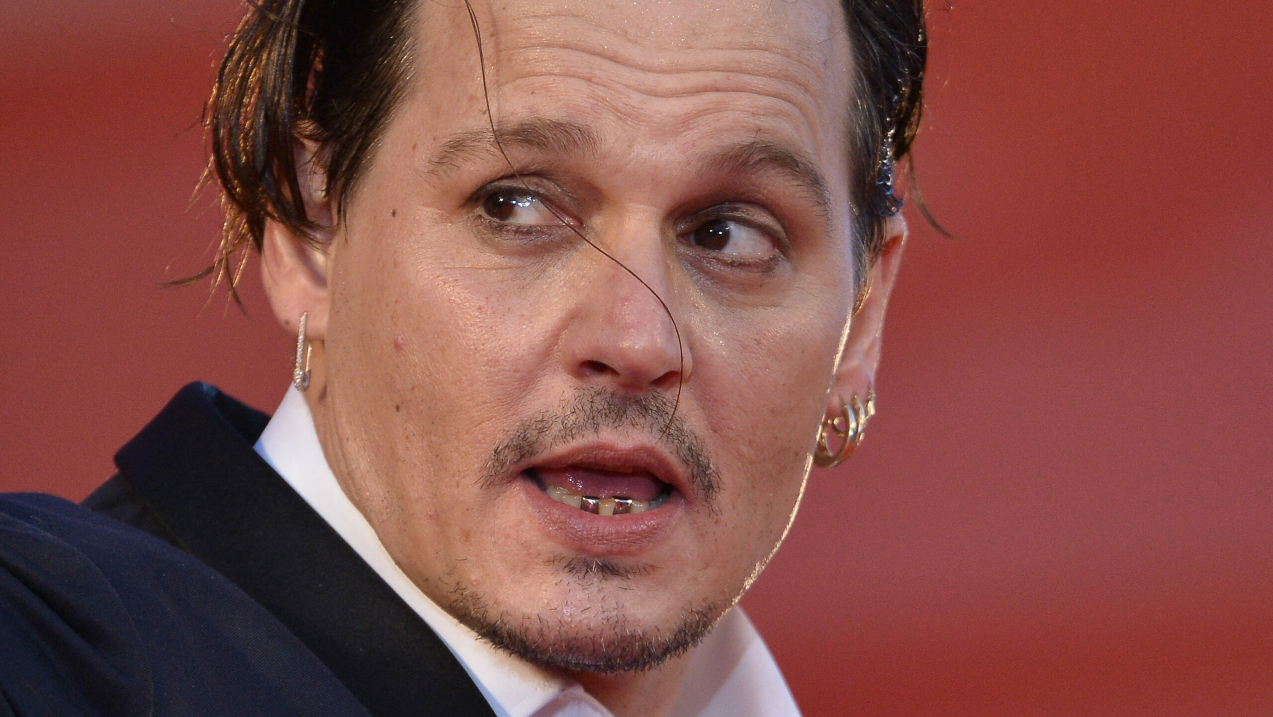 Johnny Depp kommt zur Vorführung des Films „Black Mass“, der bei den 72. Internationalen Filmfestspielen von Venedig am 4. September 2015