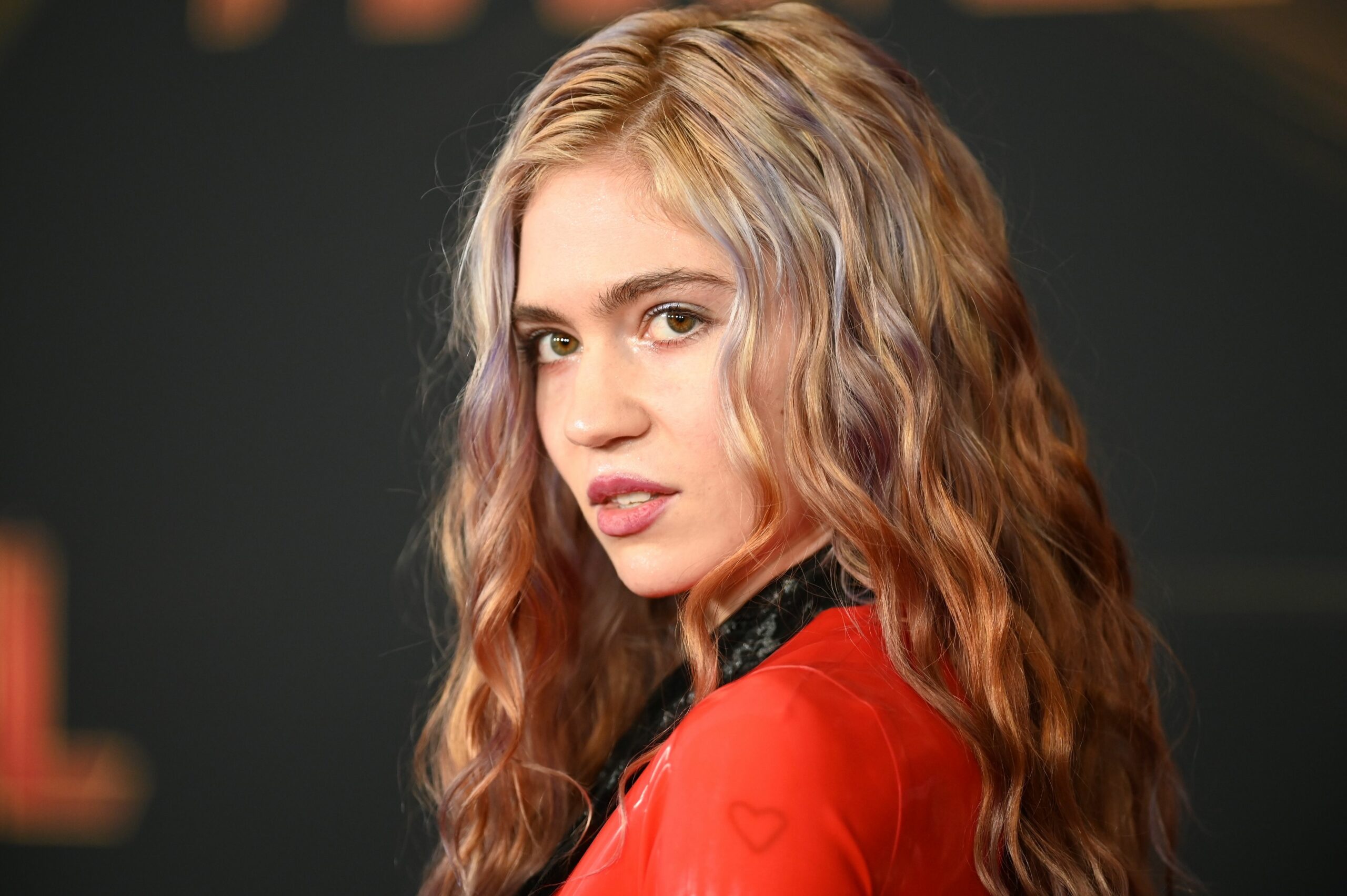 Grimes bittet darum, „keine Bilder mehr von meinem Kind zu posten“